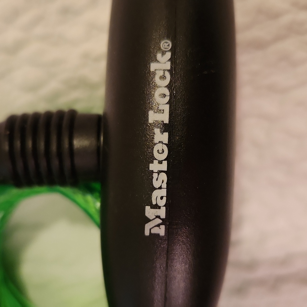 Master Lock Green Cable Lock - Picture 2 of 3